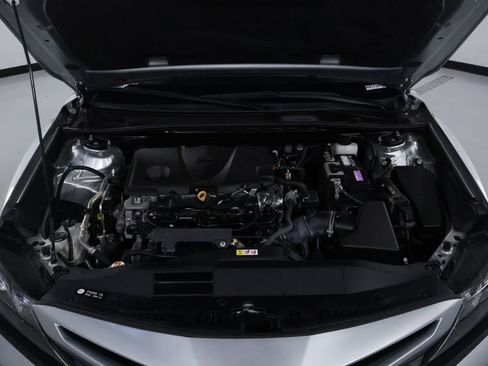Used 2023 Toyota Camry SE image 31