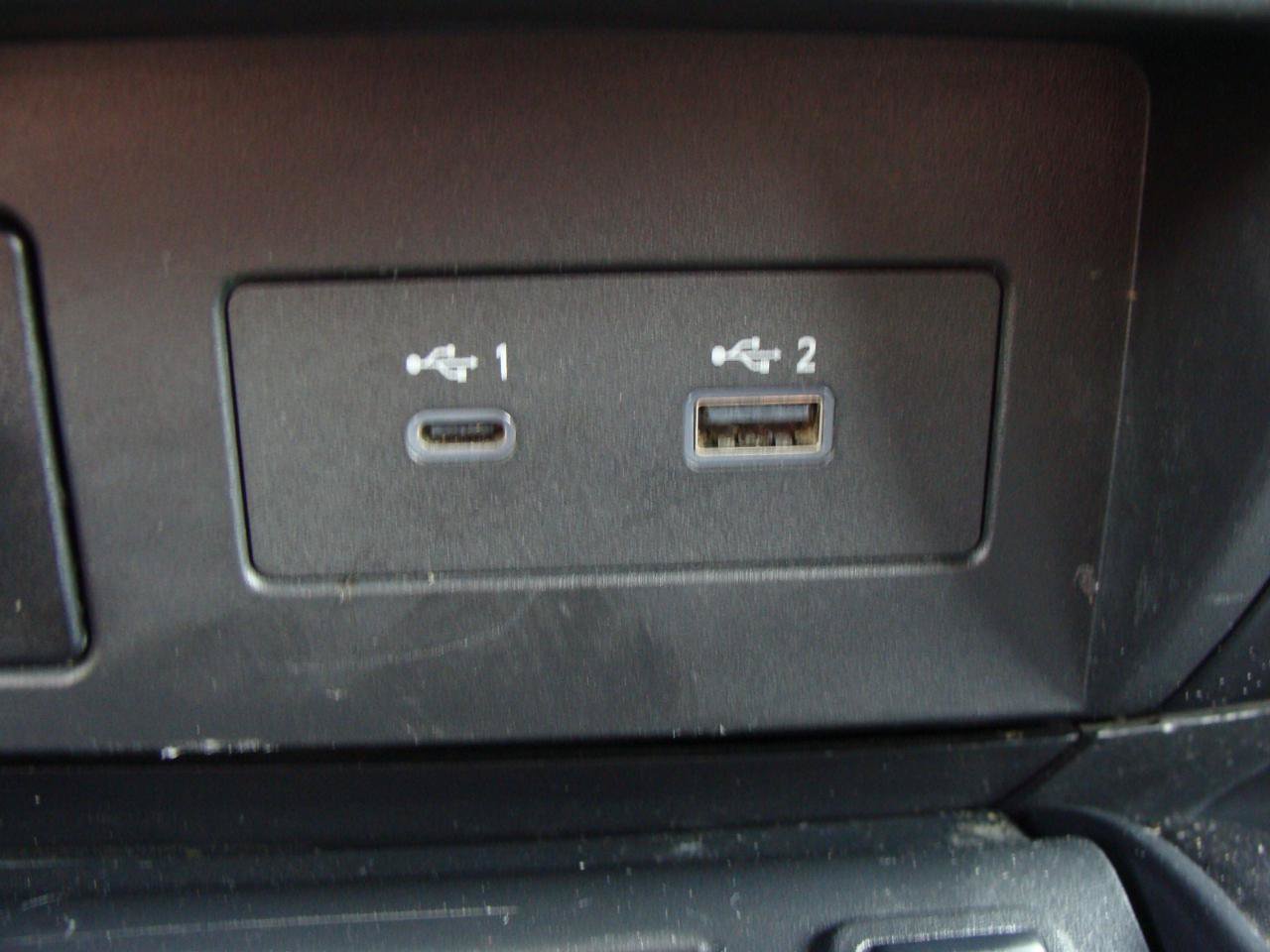 Used 2024 Nissan Titan SV w/ SV Convenience Package AWD/4WD image 21