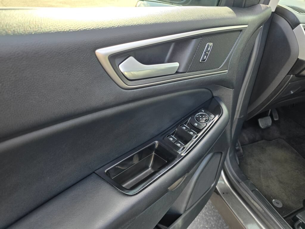 Used 2016 Ford Edge SEL w/ Equipment Group 201A AWD/4WD image 20