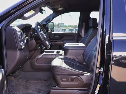 Certified 2022 GMC Sierra 3500 Denali image 12