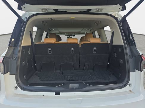 Used 2025 INFINITI QX80 Sensory AWD/4WD image 12