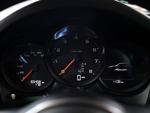 Used 2018 Porsche Macan image 40