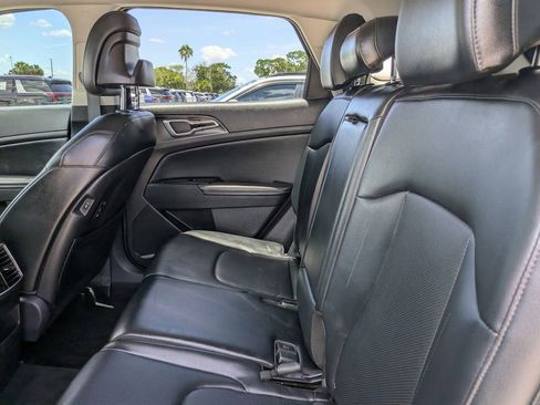 Certified 2023 Kia Sportage EX FWD image 19