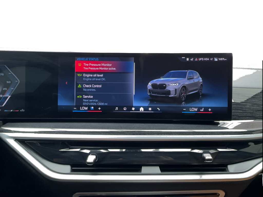 Used 2025 BMW X5 M60i AWD/4WD image 53