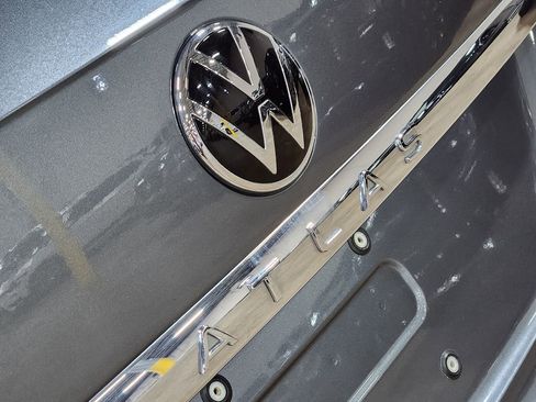 Used 2023 Volkswagen Atlas Cross Sport SE w/ Panoramic Sunroof Package image 25