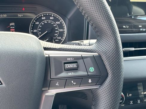 New 2025 Mitsubishi Outlander SE image 21