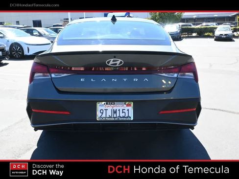 Used 2025 Hyundai Elantra Sport FWD image 6