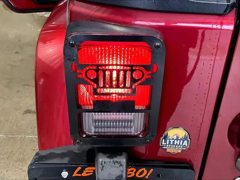 Used 2013 Jeep Wrangler Sahara w/ Dual Top Group image 31