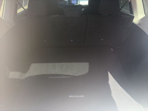 Used 2024 Nissan Rogue S AWD/4WD image 11