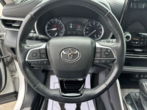 Used 2020 Toyota Highlander Platinum image 22