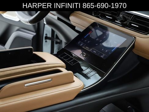 Used 2025 INFINITI QX80 Sensory AWD/4WD image 35