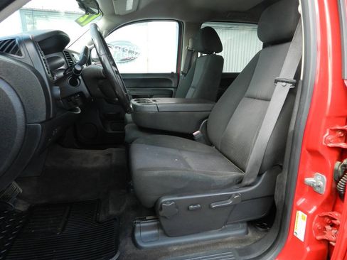 Used 2012 GMC Sierra 2500 SLE w/ SLE Preferred Package AWD/4WD image 2