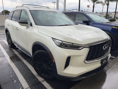 Used 2023 INFINITI QX60 Sensory w/ Vision Package image 2