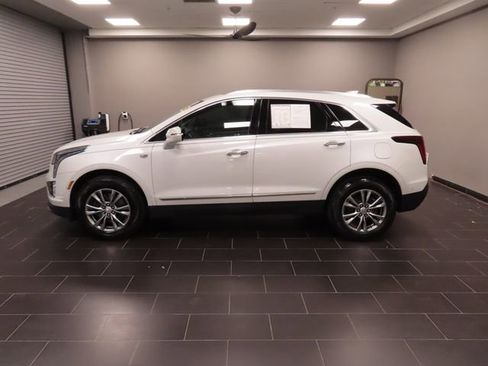 Used 2023 Cadillac XT5 Premium Luxury w/ Technology Package FWD image 2