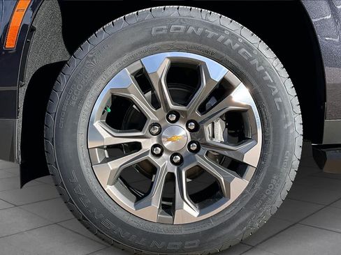 New 2026 Chevrolet Suburban LT w/ Comfort Package image 12