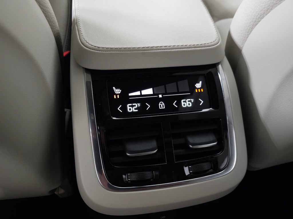 Certified 2024 Volvo XC90 T8 Plus w/ Protection Package AWD/4WD image 35
