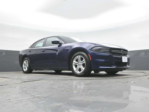 Used 2016 Dodge Charger SE image 29