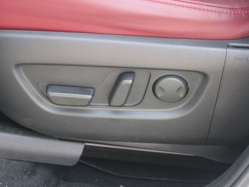 Used 2025 MAZDA CX-70 Plug-In Hybrid w/ Premium Plus image 18