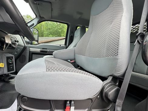 Used 2018 Ford F650 2WD Crew Cab Super Duty image 38