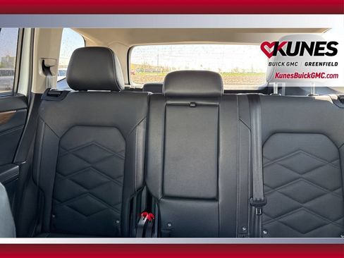 Used 2025 Volkswagen Atlas SE AWD/4WD image 41