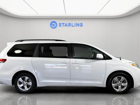Used 2013 Toyota Sienna LE FWD image 11