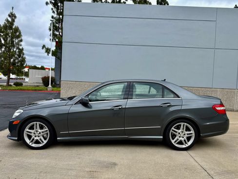 Used 2011 Mercedes-Benz E 550 Sedan image 10