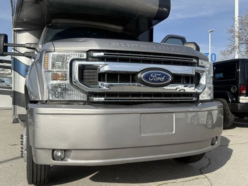 Used 2021 Ford F550 4x4 Regular Cab Super Duty w/ XLT Value Package image 21