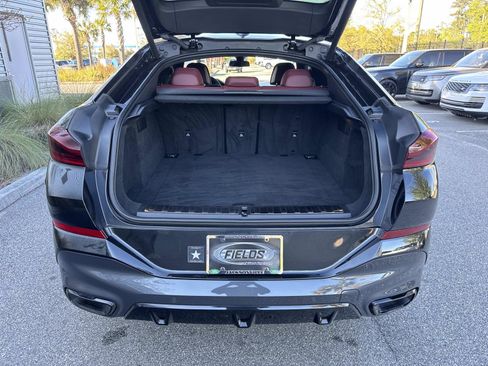 Used 2022 BMW X6 xDrive40i w/ M Sport Package AWD/4WD image 11