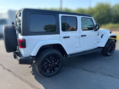 Used 2023 Jeep Wrangler Unlimited Sahara AWD/4WD image 5