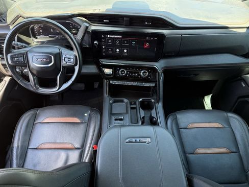 Used 2025 GMC Sierra 2500 AT4 AWD/4WD image 10