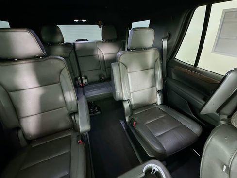 Used 2023 Chevrolet Tahoe High Country w/ Premium Package 2 AWD/4WD image 14