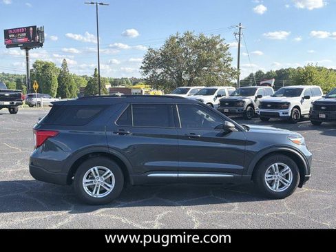 Used 2023 Ford Explorer XLT w/ Equipment Group 202A RWD image 8