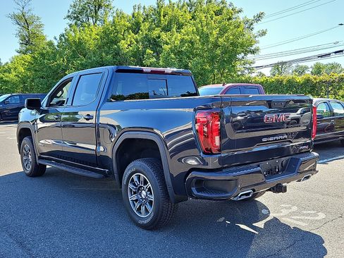 Used 2024 GMC Sierra 1500 AT4 w/ AT4 Premium Package AWD/4WD image 4