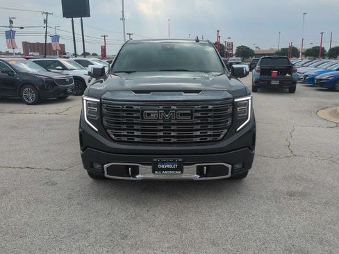 Used 2024 GMC Sierra 1500 Denali Ultimate AWD/4WD image 3
