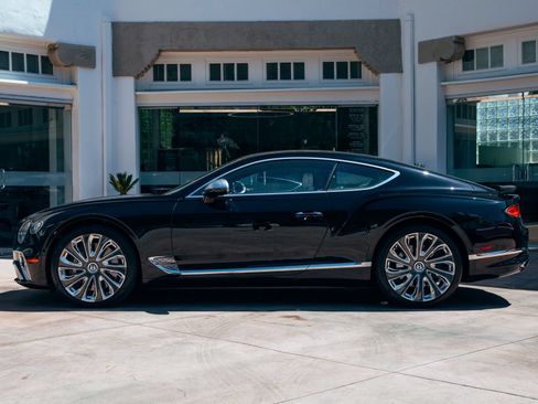 Used 2023 Bentley Continental GT Mulliner AWD/4WD image 5