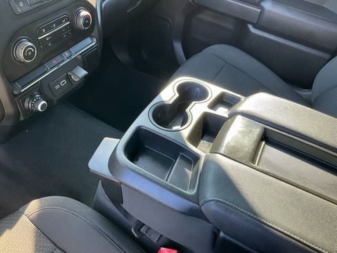 Used 2022 Chevrolet Silverado 2500 Custom image 12