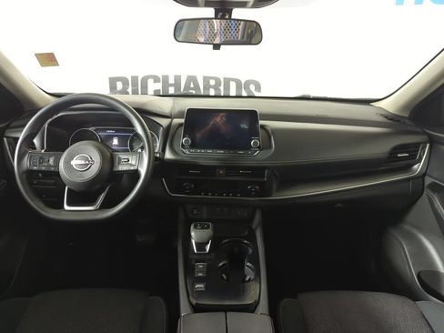 Used 2024 Nissan Rogue SV FWD image 10