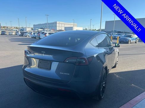 Used 2022 Tesla Model Y Performance AWD/4WD image 6