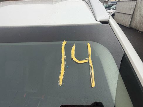 Used 2020 Mitsubishi Outlander SE image 32