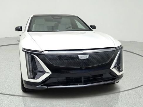 Used 2024 Cadillac Lyriq Sport RWD image 2