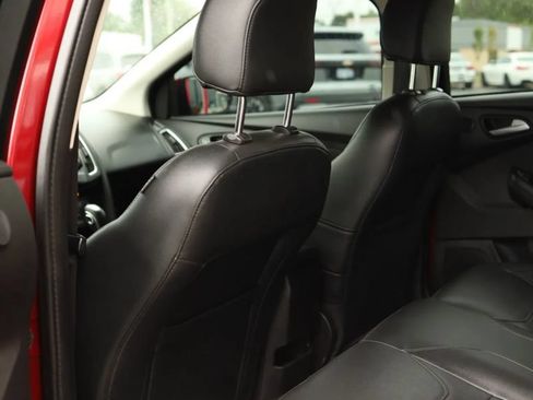 Used 2017 Ford Focus Titanium FWD image 30