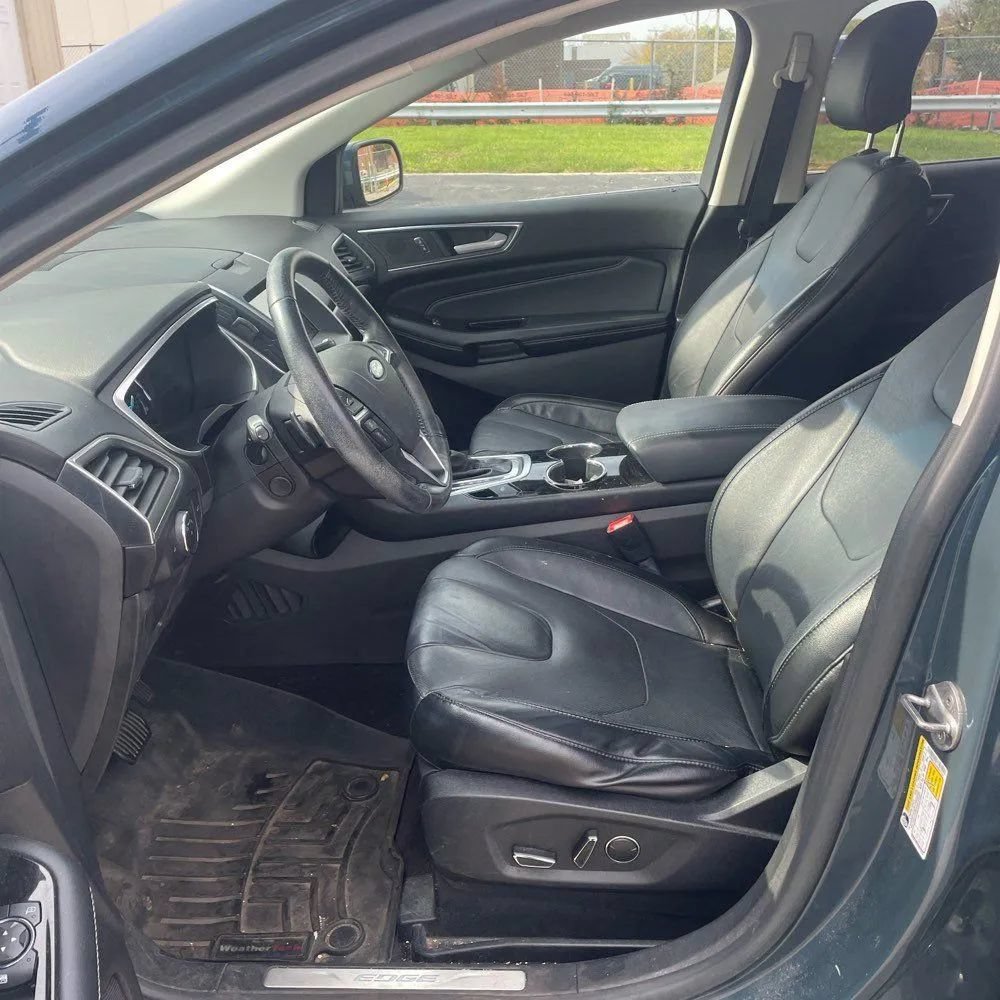 Used 2016 Ford Edge Titanium w/ Equipment Group 302A AWD/4WD image 22