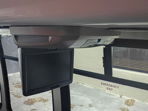 Used 2003 Ford E-450 and Econoline 450 RWD image 27