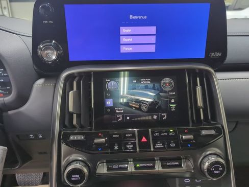 New 2025 Lexus LX 700h Overtrail image 14