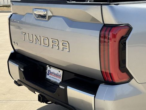 Used 2023 Toyota Tundra Capstone AWD/4WD image 6
