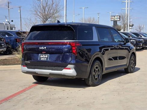 New 2026 Kia Carnival image 4