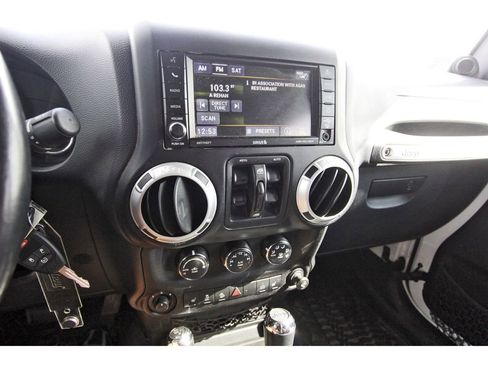 Used 2012 Jeep Wrangler Unlimited Rubicon w/ Dual Top Group image 10