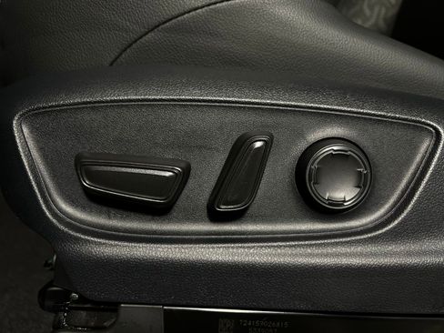 New 2026 Toyota Tacoma Limited AWD/4WD image 11