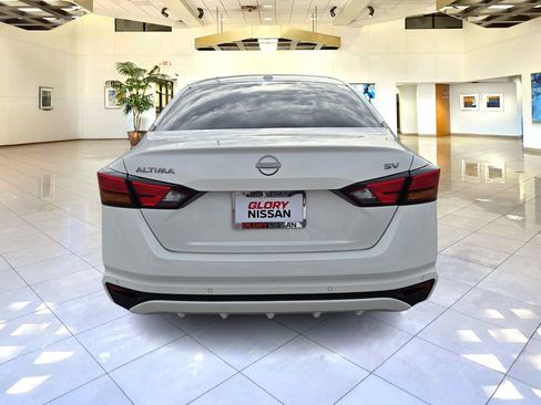 Certified 2024 Nissan Altima 2.5 SV image 6