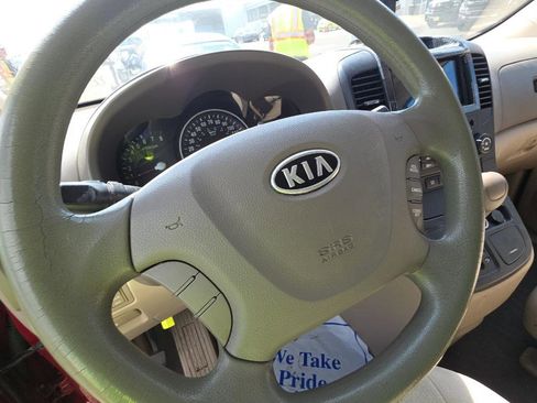 Used 2008 Kia Sedona LX image 10